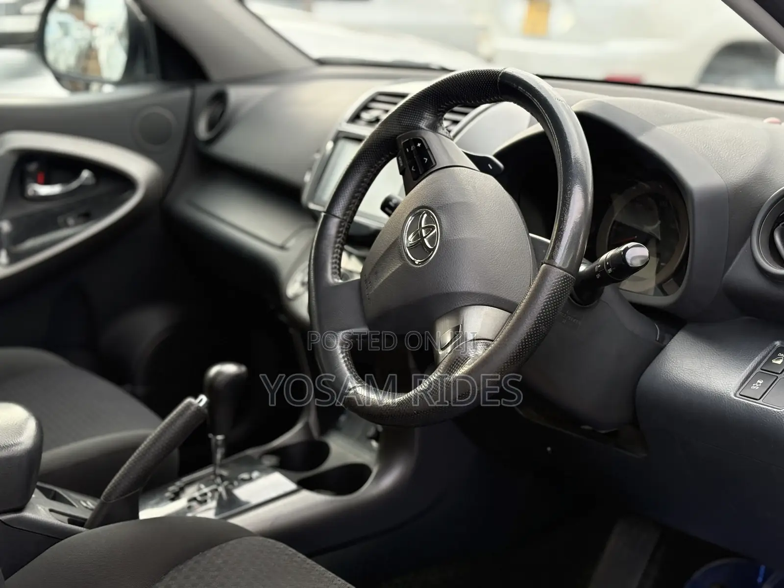 Toyota Vanguard 2012
