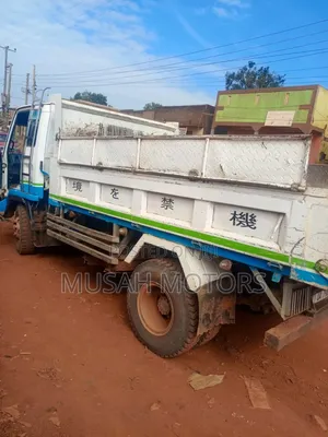 Isuzu Forward Tipper 1991 White