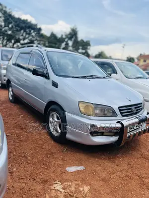 Toyota Ipsum 1998 Silver