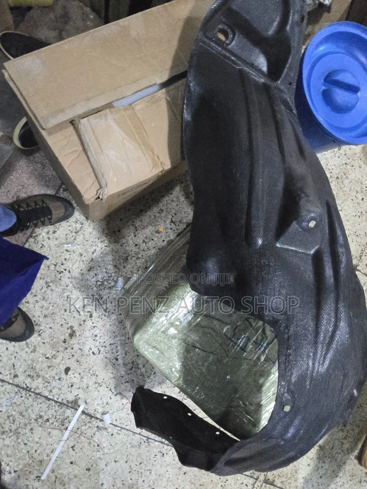 Hilux 166 Kangaroo Fender Liner