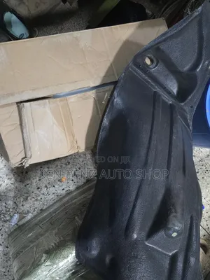 Hilux 166 Kangaroo Fender Liner