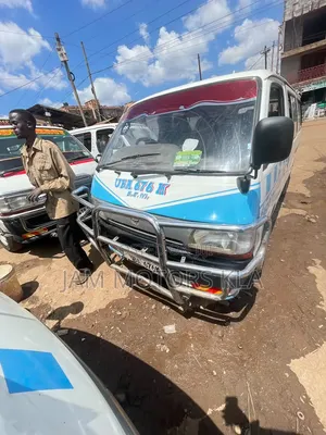 Toyota HiAce 1996 White