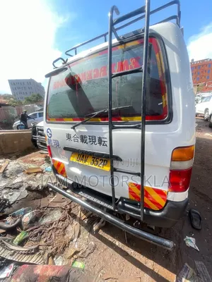Toyota HiAce 1997 White