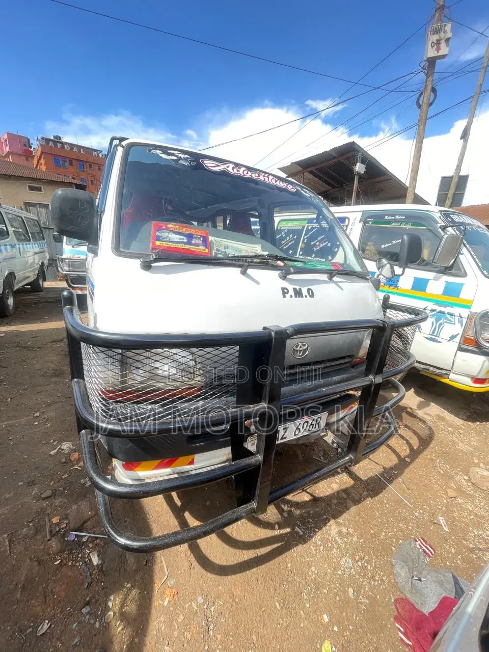 Toyota HiAce 2001 White