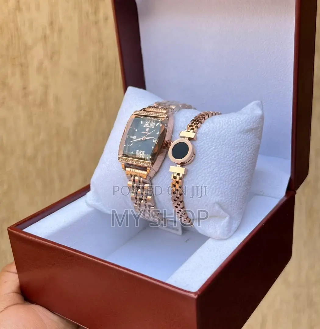 Stylish Women’s Watch With Bracelet