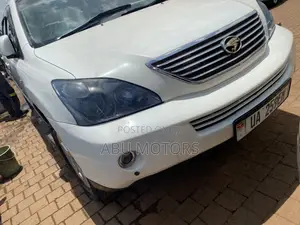 Toyota Harrier 2006 White