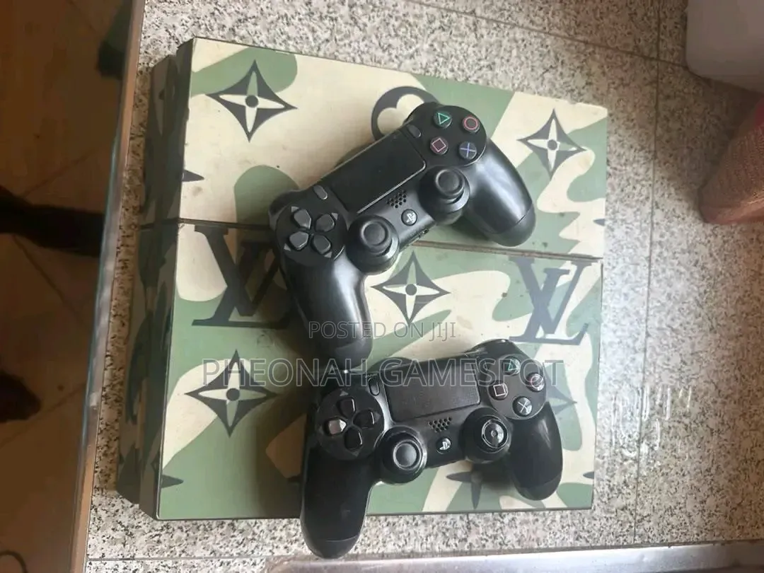 Sony Playstation 4
