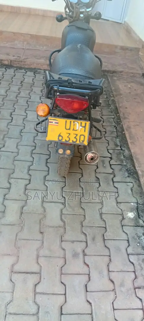 Bajaj Boxer 2006 Red