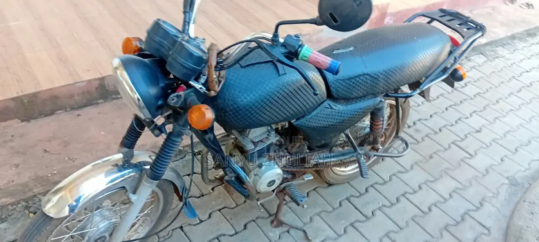 Bajaj Boxer 2006 Red