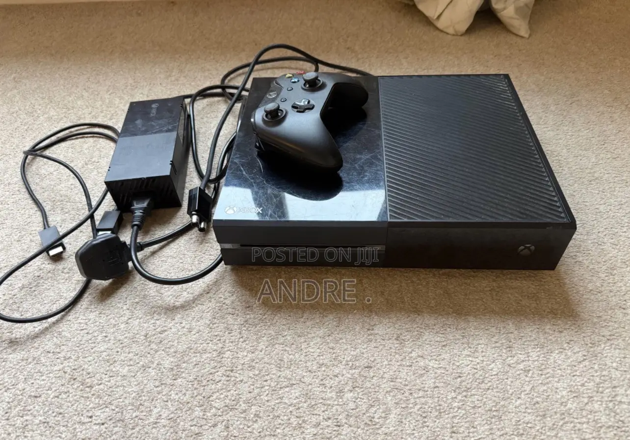 XBOX ONE 512gb 1 Controller