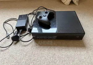 XBOX ONE 512gb 1 Controller