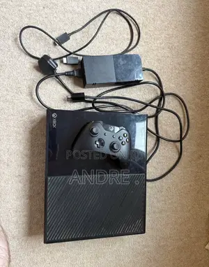 XBOX ONE 512gb 1 Controller