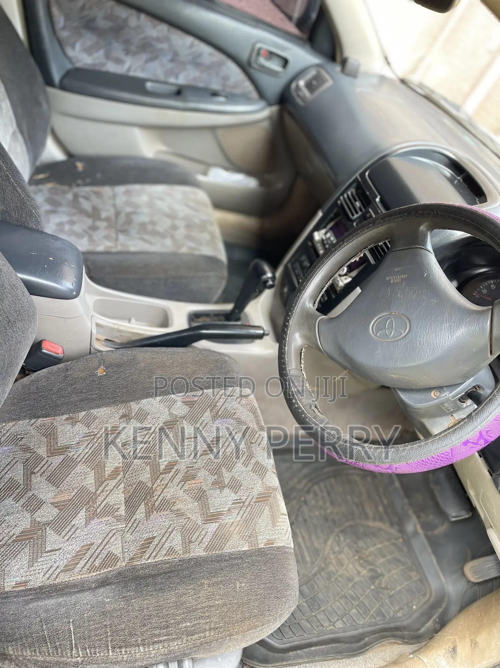 Toyota Caldina 2000 Silver