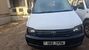 Toyota Noah 2012 White