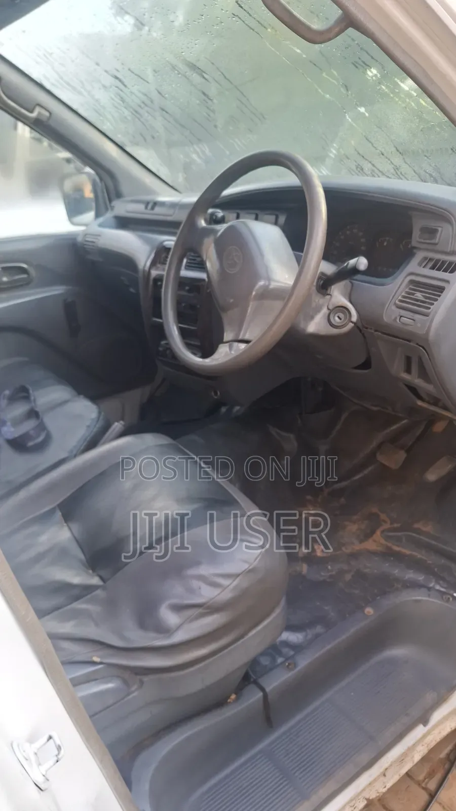 Toyota Noah 2012 White