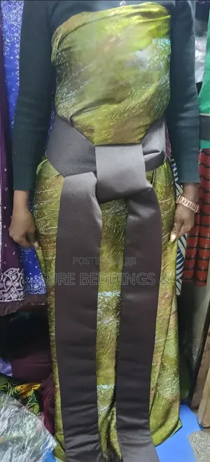 Gomesi Material Outfit