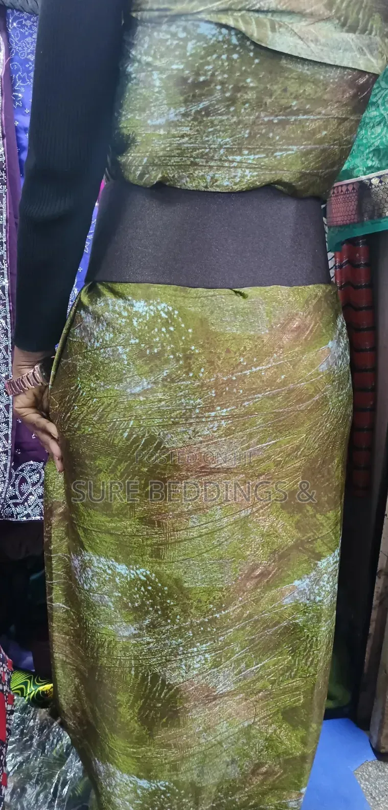 Gomesi Material Outfit