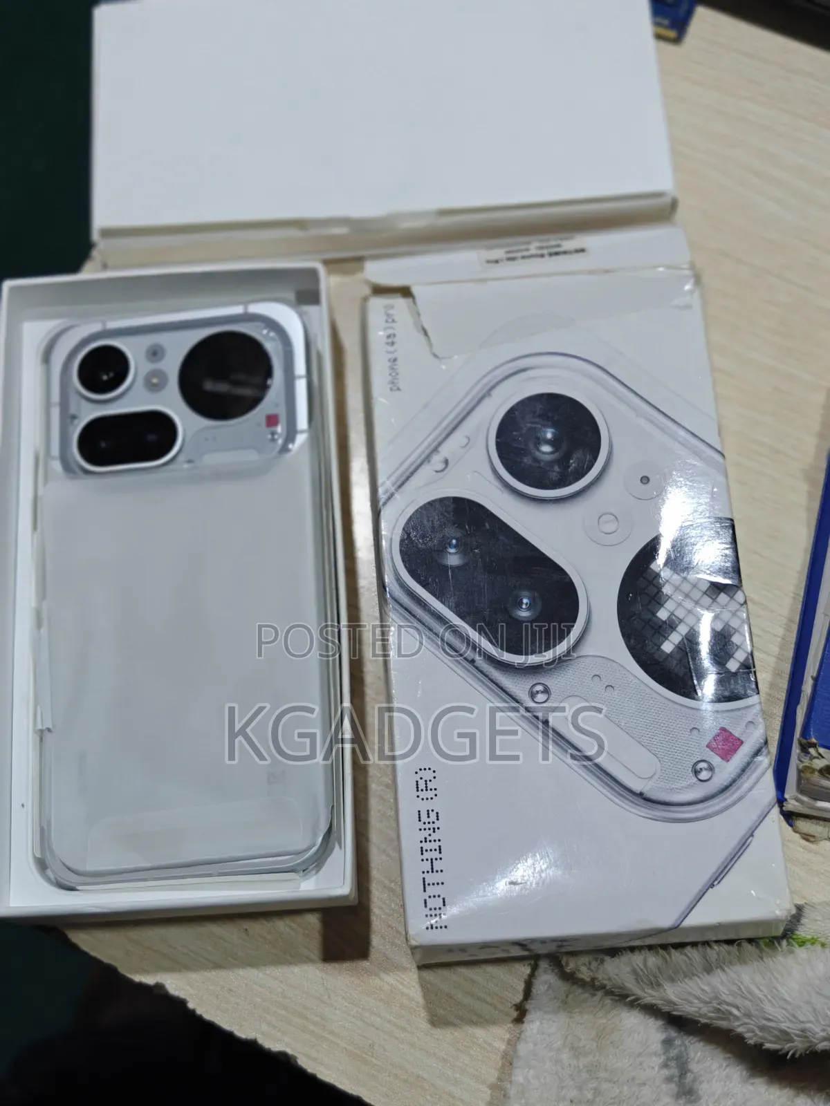 New Nothing Phone 4a Pro 256 GB Silver