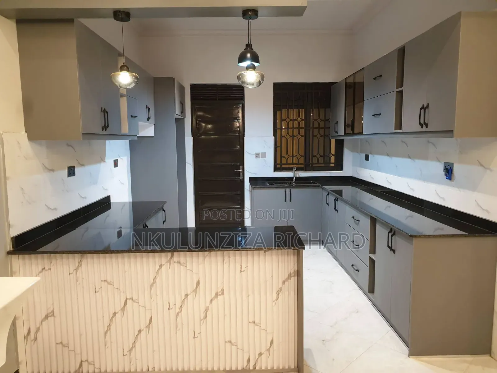 4bdrm Bungalow in Kira for sale