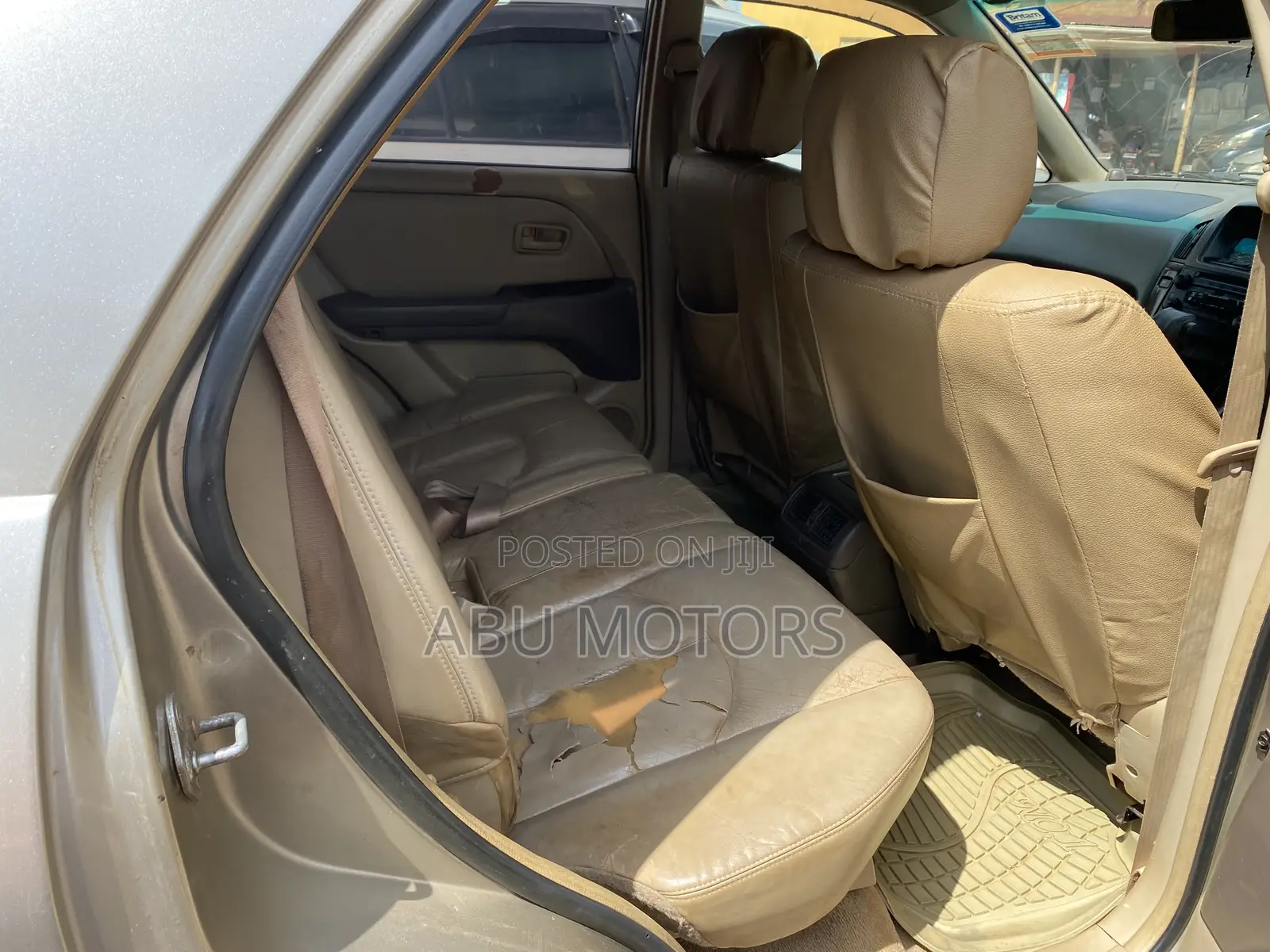 Toyota Harrier 2000 Gold