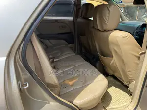 Toyota Harrier 2000 Gold