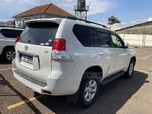Toyota Land Cruiser Prado 2012 White