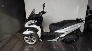 Yamaha 2015 White