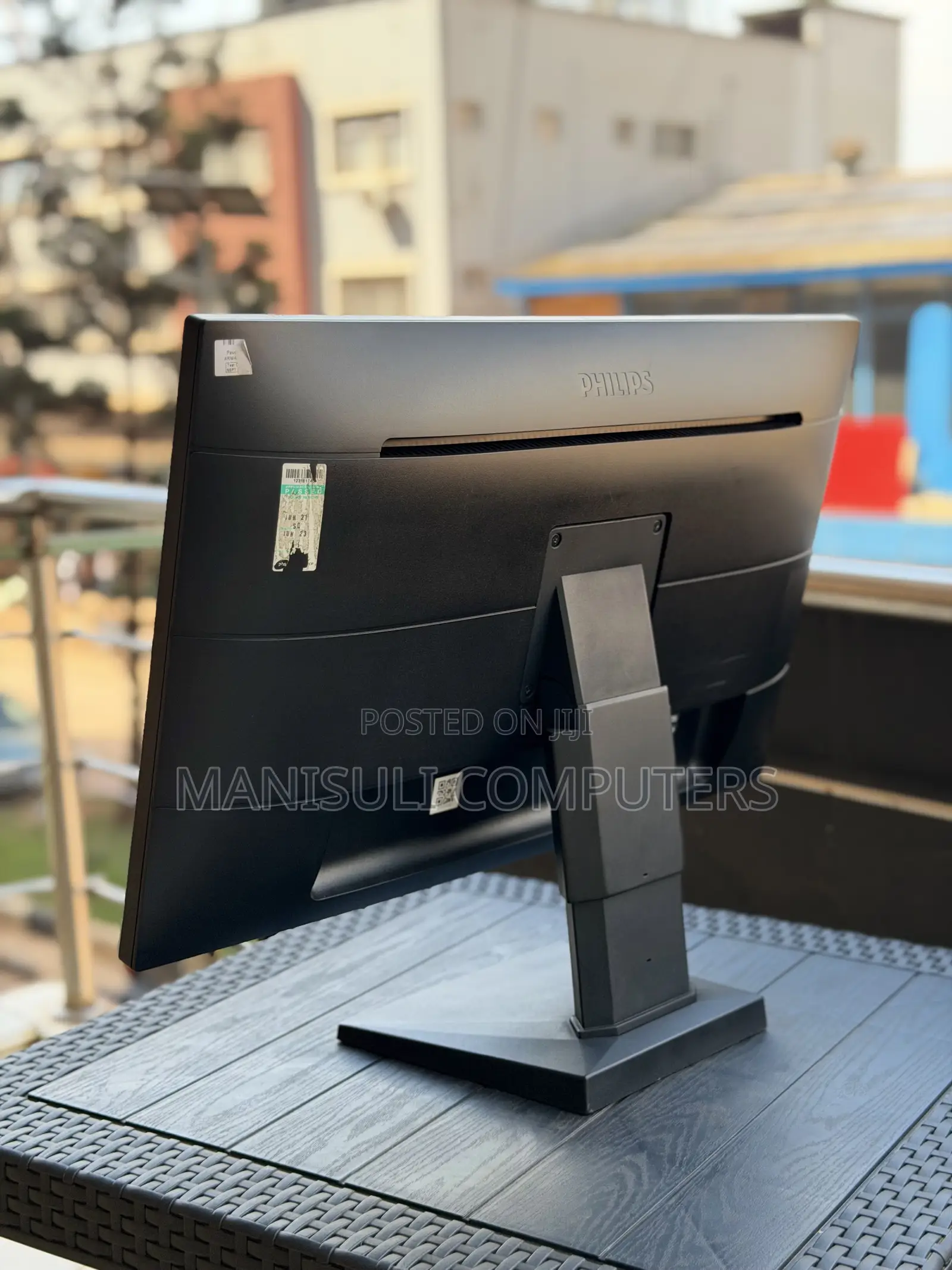 27 Inch Screen IPs Type C and HDMI Port and USB 3.0