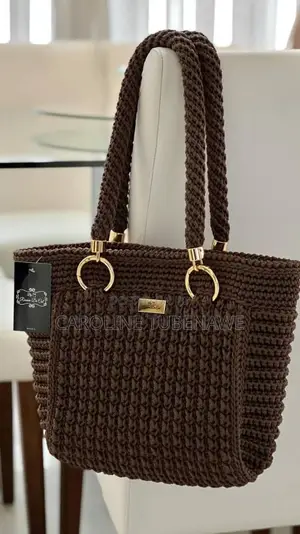 Handmade Crochet Handbags – Stylish & Unique