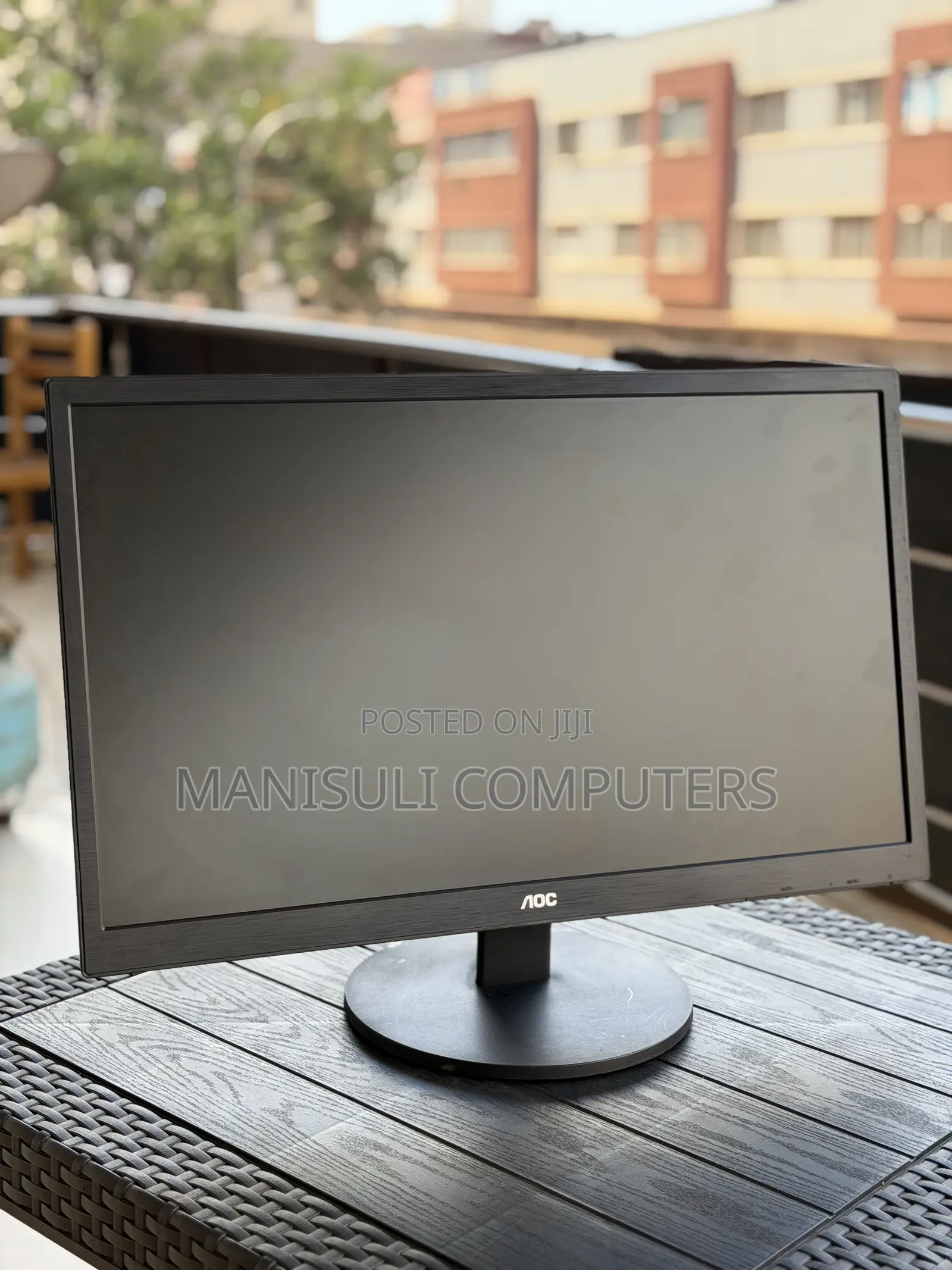 IPs Ultra 24 Inch Screen
