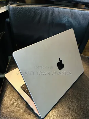 Laptop Apple MacBook Pro 2024 M4 Pro 24GB Apple M4 Pro SSD 512GB