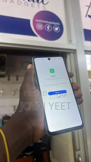 Infinix Smart 8 Plus 128 GB Green