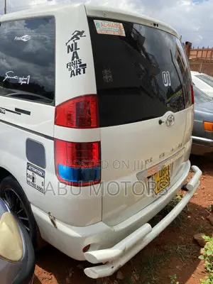 Toyota Noah 2006 White