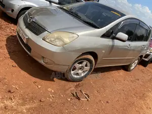 Toyota Corolla Spacio 2004 Gold