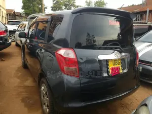 Toyota Ractis 2005 Black