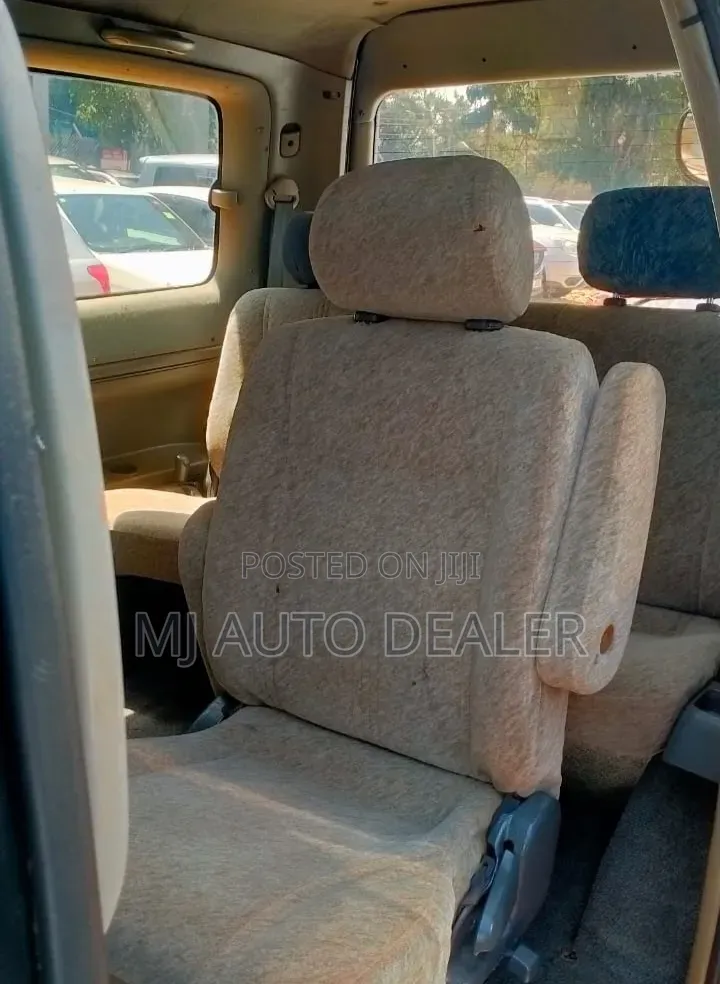 Toyota LiteAce Noah 2001 Silver