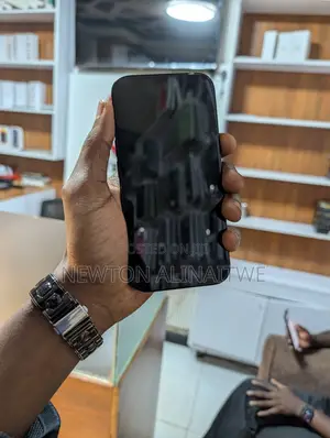 Apple iPhone 16 128 GB Black