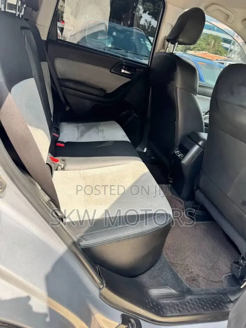 Subaru Forester 2016 Silver
