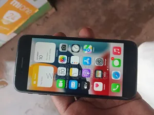 New Apple iPhone 7 32 GB Black