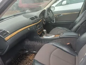 Mercedes-Benz E320 2006 Silver