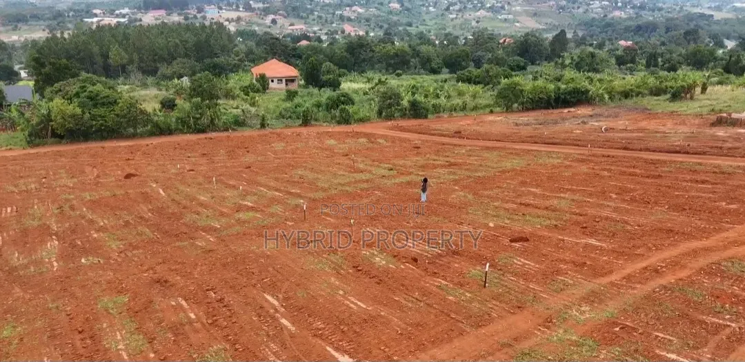 Prime Plots for Sale at Ssisa~Buswa Hill Top View/ Lake View Estate II