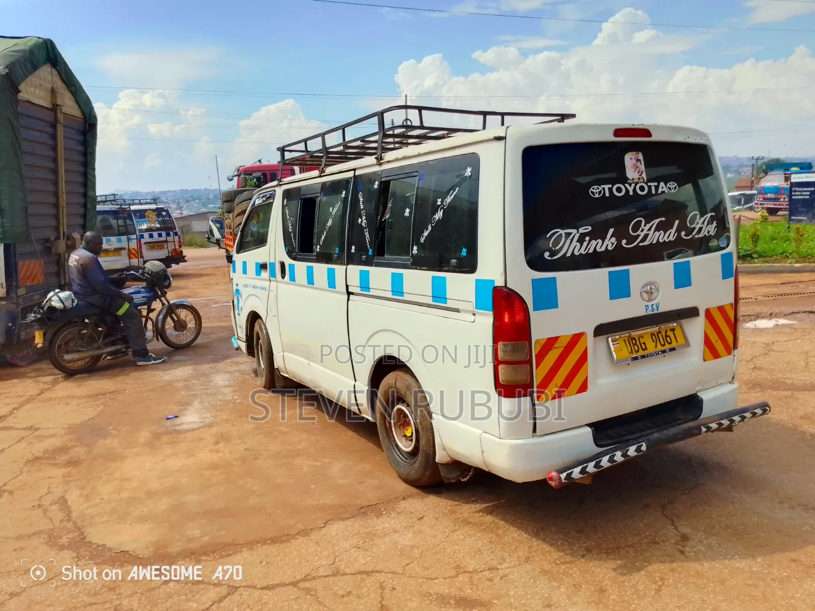 Toyota HiAce 2006 White