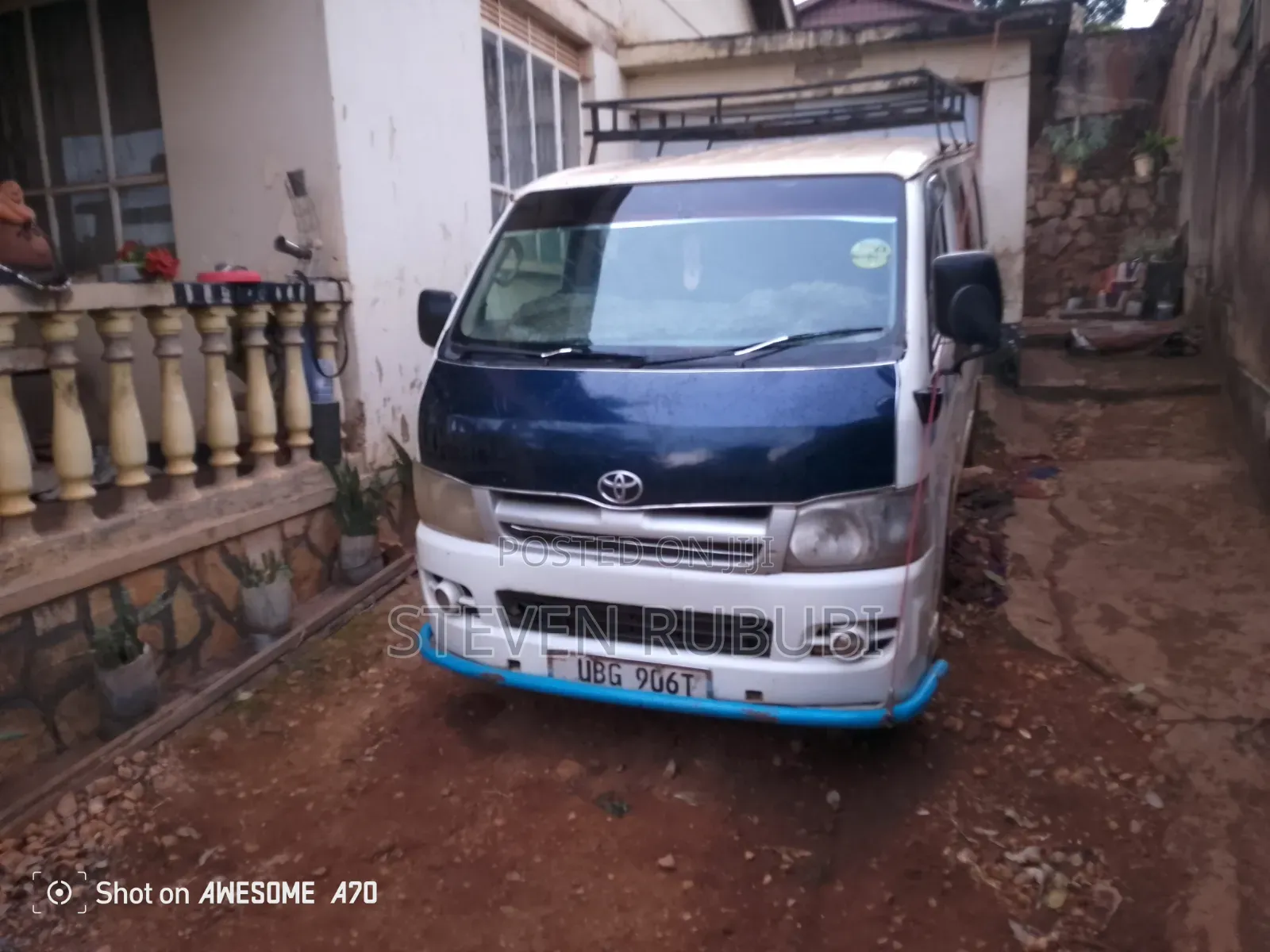 Toyota HiAce 2006 White