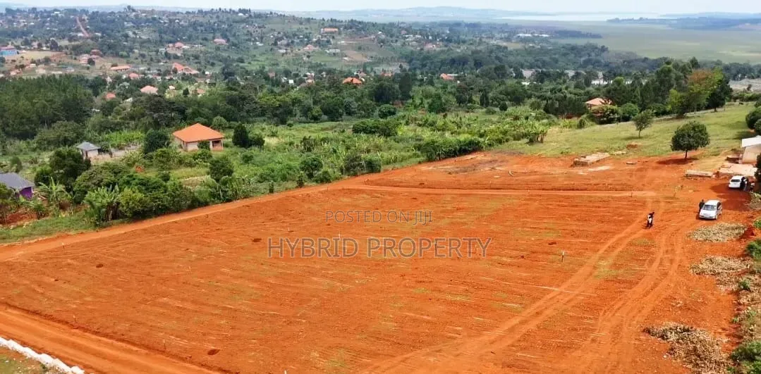 Prime Plots for Sale at Ssisa~Buswa Hill Top View/ Lake View Estate II