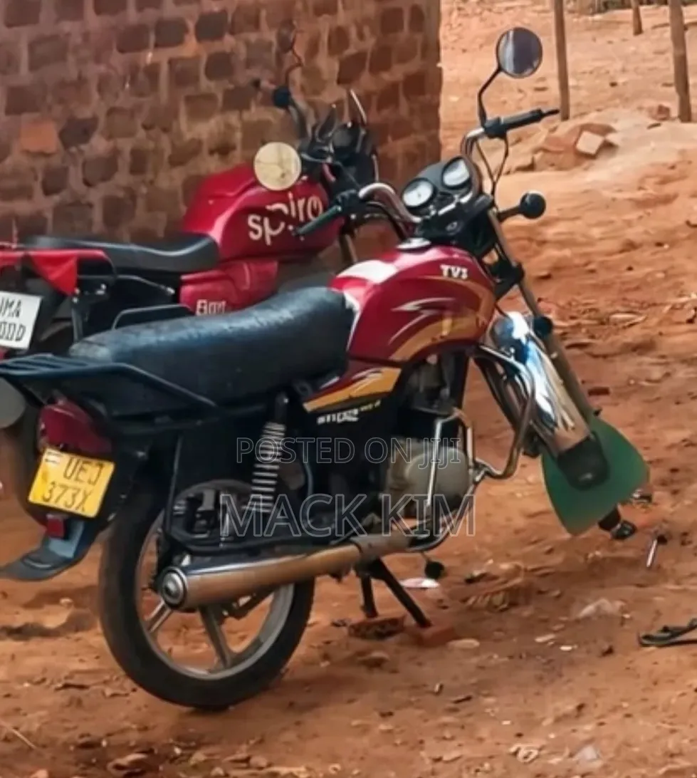 TVS HLX Plus ES 2009 Red