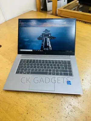 New Laptop HP ZBook Studio G8 32GB Intel Core i7 SSD 512GB