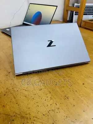 New Laptop HP ZBook Studio G8 32GB Intel Core i7 SSD 512GB
