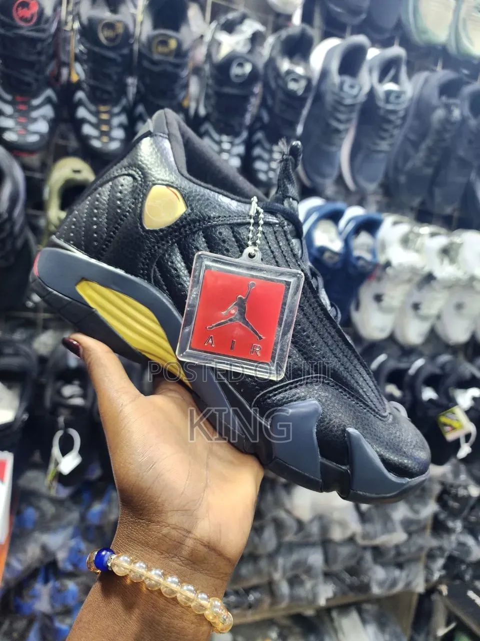 Air Jordan 14 Retro. Thunder, Black, Cream