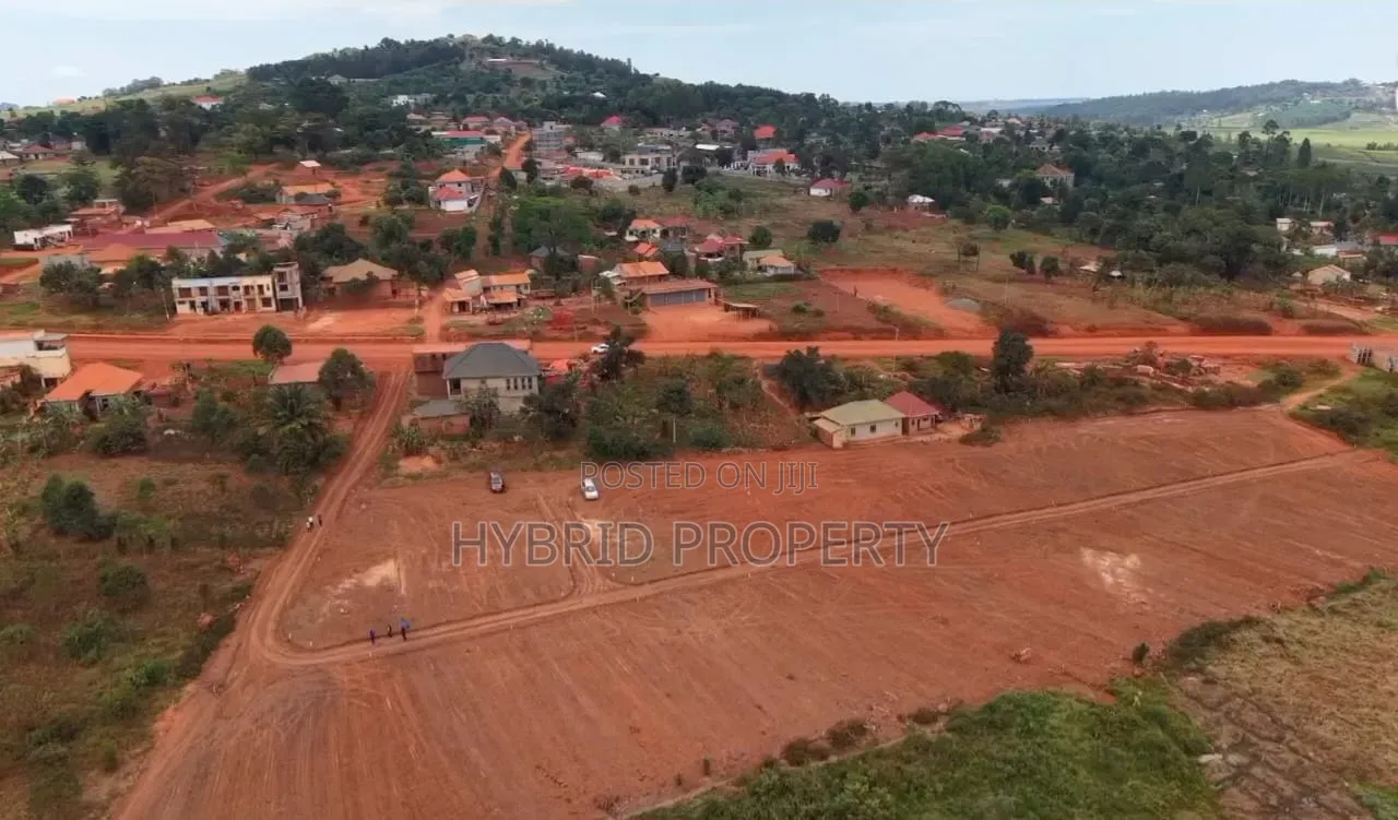 Prime Plots for Sale in Ssisa Town Along Entebbe Road V.