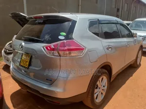 Nissan X-Trail 2.0 Petrol FWD 2015 Silver